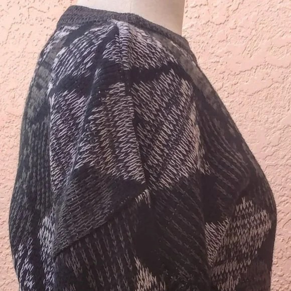 Vintage Sasson Women's Abstract Pattern Winter Sweater.  Sz S - Picture 9 of 14